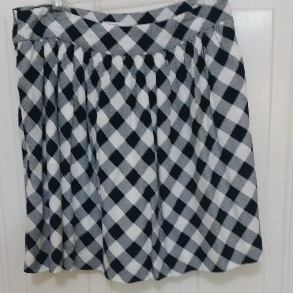 Crown & Ivy Skirt
